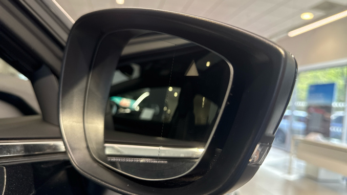 Mazda 3 2.0 e-Skyactiv X MHEV [186] Exclusive-Line 5dr Petrol Hatchback - Image 25